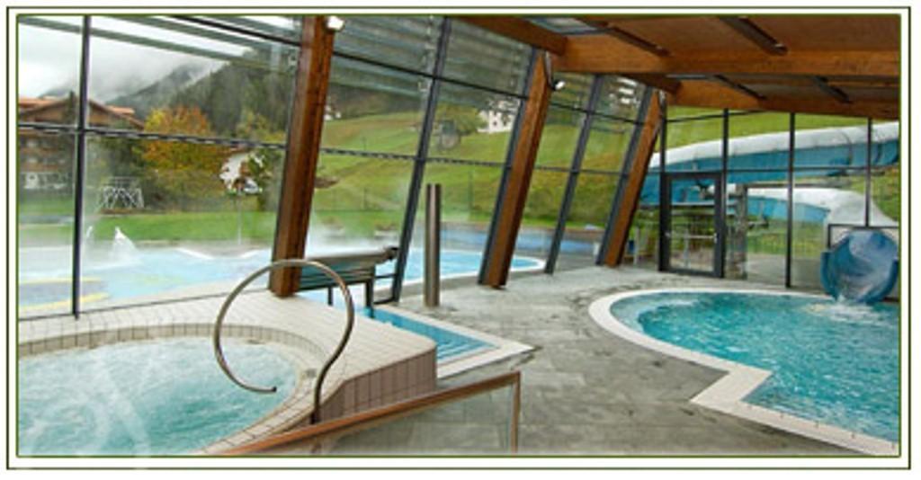 Hotel Sureghes St. Ulrich in Gröden Exterior foto